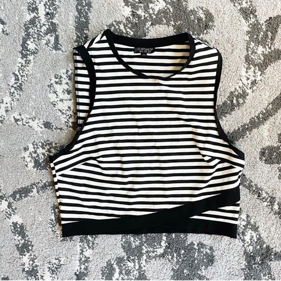 Black and white striped topshop crop top - Picture 4 of 5